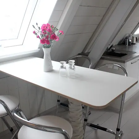 Appartement Kleine Wolke - Dachgeschoss Mit Klimaanlage Und Ausblick Leipzig